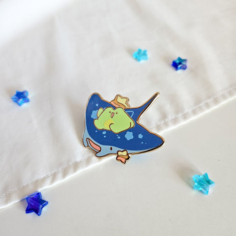 Stingray Glitter Enamel Pin